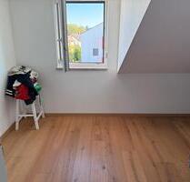 Teilmöblierte Wohnung mit großer Dachtetasse - Moosinning