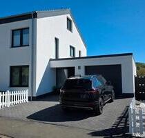 Einfamilienhaus mit Garage und schönem Garten - Bad Gandersheim