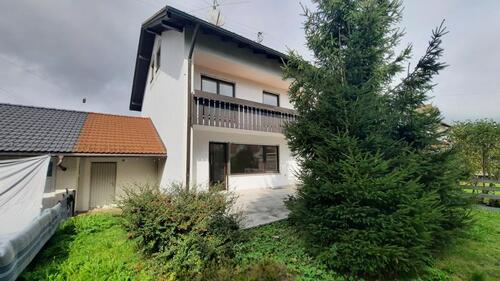 Foto - Doppelhaushälfte mit Garten und Garage