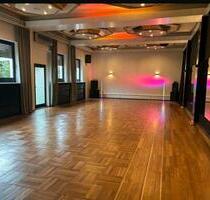 Heller Kursraum mit Bistro* Yoga, Hipp-Hopp* stundenweise - Neunkirchen Kohlhof