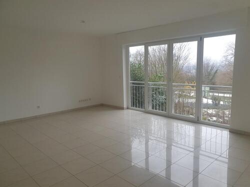 Foto - Erdgeschosswohnung mit großer Terrasse