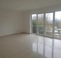 Erdgeschosswohnung mit großer Terrasse - Haibach