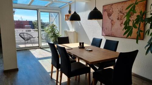Foto - Helle 4 Zi. Wohnung + Dachterasse + 2 TG Stellplätze