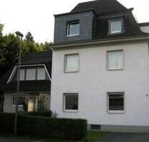 Köln-Stammheim, 2.OG, ca.65 qm im gepflegten 3 Familienhaus