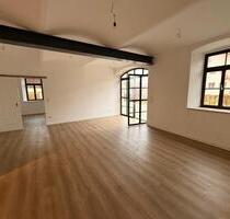 3 Zimmer Erdgeschosswohnung - 1.350,00&nbsp;EUR Kaltmiete, ca.&nbsp; 110,00&nbsp;m&sup2; in Tacherting (PLZ: 83342)