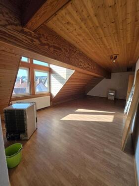 Foto - - Helle und gemütliche 3-Zimmer-Wohnung ab sofort frei -