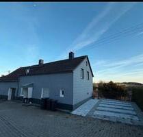 Haus 5 Zimmer zu vermieten 5 Parkplätze 30m2 Lager 400m2 Garten - Kusel