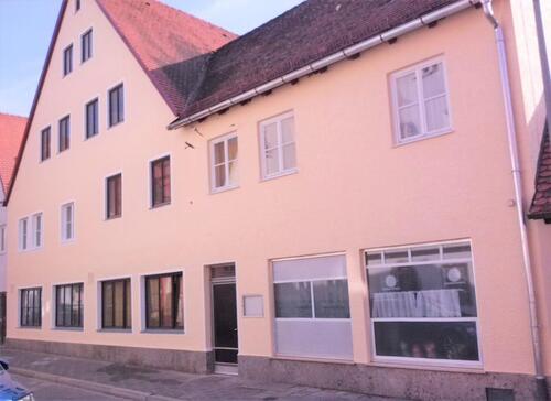 Foto - Renditestarkes Mehrfamilienhaus in Top-Innenstadtlage von Nördlin