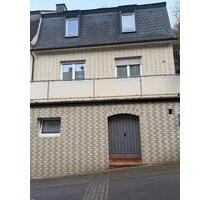 Haus zu vermieten - 1.100,00&nbsp;EUR Kaltmiete, ca.&nbsp; 106,00&nbsp;m&sup2; in Cochem (PLZ: 56812)