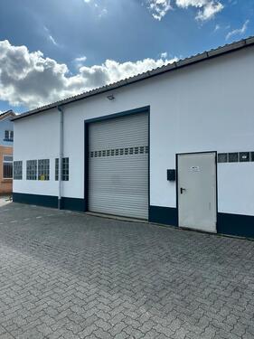 Foto - Gewerbehalle Lager Autohaus zum Vermieten