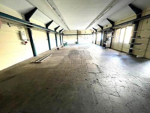 Foto - VIELSEITIGE NUTZUNGSMÖGLICHKEITEN IN TOLLER LAGE - PERFEKTE VORAUSSETZUNGEN FÜR IHRE KFZ-WERKSTATT