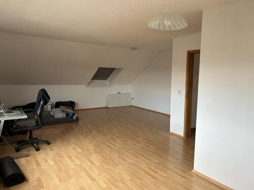 Foto - Helle, schöne und geräumige DG Wohnung in Northeim-Hillerse