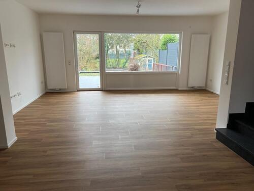 Foto - Saulheim umf. saniertes Reihenmittelhaus mit Keller mit 5 Zimmern