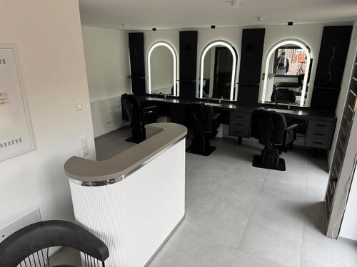 Foto - Voll ausgestatteter Frisursalon im Hechinger Eck, Tübingen