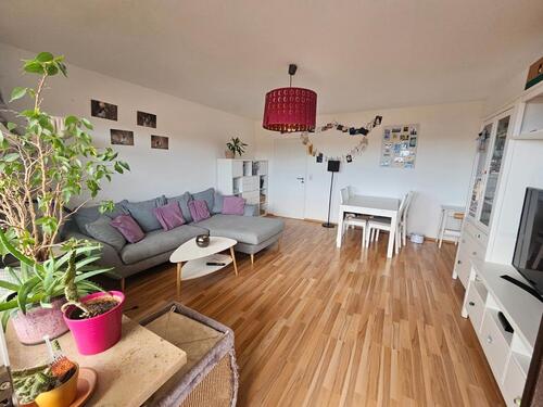 Foto - Helle und geräumige 2-Zimmer-Wohnung mit großem Südbalkon