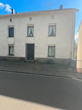 Foto - 4 Zimmer Bauernhaus, Landhaus zum Kaufen in Rehlingen-Siersburg