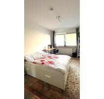 Möbliertes Zimmer in 3-er Mädchen Wg - Hildesheim Itzum-Marienburg