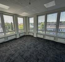 Renovierte Büroflächen mit Terrasse (provisionsfrei) - Dreieich