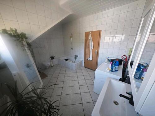 Foto - Helle 2.5 Zimmer-W. mit Balkon in Höchst OdW zu vermieten.