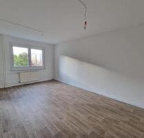 Ab 10.12.2025***Frisch renovierte 2-Zimmer-Wohnung mit Wannenbad und Aufzug! - Leipzig Lausen-Grünau