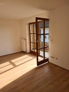 Foto - 1 Zimmer Dachgeschoßwohnung zur Miete in Großheirath