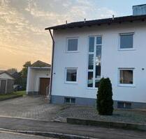DHH Baujahr 1976 - 338.000,00&nbsp;EUR Kaufpreis, ca.&nbsp; 155,00&nbsp;m&sup2; in Oberschneiding (PLZ: 94363)