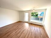 Foto - Vollst. renov. 2-Zi.-Whg. m. EBK, Südbalkon - PROVISIONSFREI!