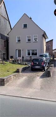 Foto - Haus mit riesigem Grundstück - Sanierungsbedürftig