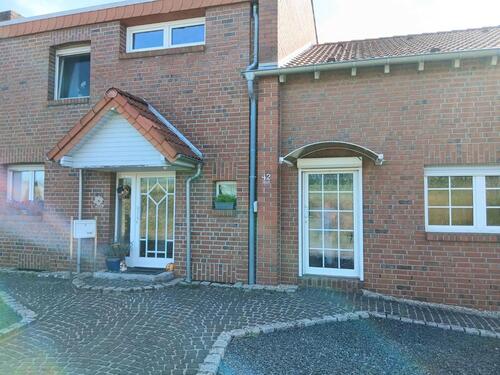 Foto - Einfamilienhaus mit Einliegerwohnung und großem Garten