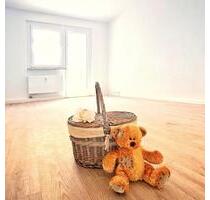 **Frisch renoviert** 4-Zimmer mit Balkon - Freiberg