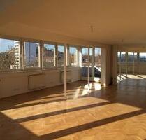 Sonnige Zentral gelegene Penthouse Wohnung in Würzburg