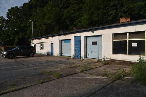 Foto - 230m² Werkstatt mit Büro, Shop, Stellplatz in der Stadt Spremberg zu vermieten