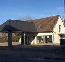 Büroräume in ehemaliger Tankstelle in Hattingen mit Stellplätzen