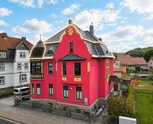 Charmante op. möblierte Dachgeschosswohnung in historischer Stadtvilla – Themar