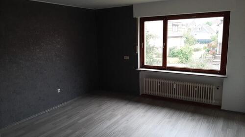 Foto - 3,5 Zimmer Wohnung 90 qm reine Wohnfläche 1. OG + Balkon