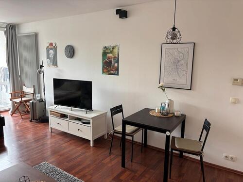 Foto - 1 Zimmer Dachgeschoßwohnung zur Miete in Köln
