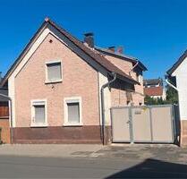 Kleines Haus mit Baugrundstück - 350.000,00&nbsp;EUR Kaufpreis, ca.&nbsp; 70,00&nbsp;m&sup2; in Rodgau (PLZ: 63110)