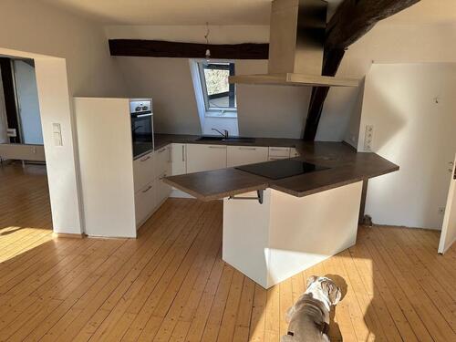 Foto - Großzügig geschnittene, lichtdurchflutete Dachgeschosswohnung