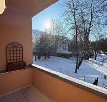 Schöne helle neu renovierte 3-Raum Wohnung mit Balkon und EBK - Chemnitz Ebersdorf