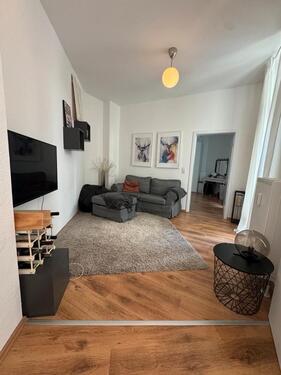 Foto - **2- Raum Wohnung** Einbauküche** Balkon**