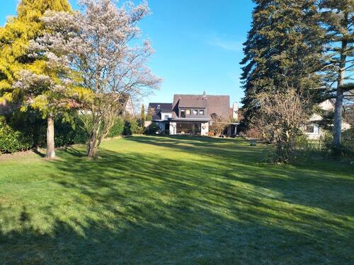 Foto - Einfamilienhaus mit Einliegerwohnung 1187m2, Baugrundstück