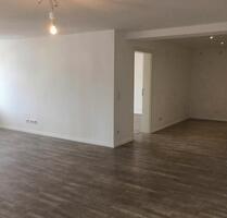 3-Zimmer Wohnung in Bogen - 920,00&nbsp;EUR Kaltmiete, ca.&nbsp; 90,00&nbsp;m&sup2; in Bogen (PLZ: 94327)