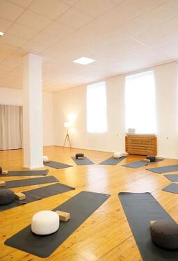 Foto - Raum für Sport, Seminar, Yoga, Tanz, Atelier, Praxis, Unterricht