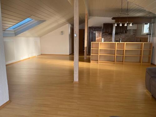 Foto - Dachgeschosswohnung - 900,00 EUR Kaltmiete,