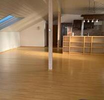 Dachgeschosswohnung - 900,00 EUR Kaltmiete, in Senden (PLZ: 89250)