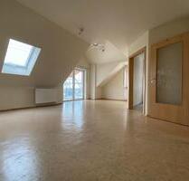 Schöne 3 Zimmer Wohnung mit Balkon in Wenzenbach