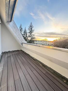 Foto - Neubau, DG, Aufzug, Balkon, EinbauKüche, Niedrigenergie, Gartenmi