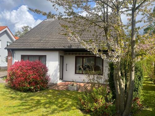 Foto - 6 Zimmer Einfamilienhaus zum Kaufen in Bad Schwartau