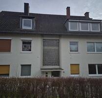 Biete schöne, renovierte 3,5 Raum Dachgeschoß Wohnung - Bochum Bochum-Südwest