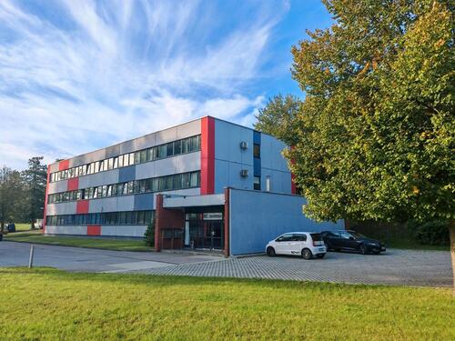 Foto - Harthau, Büroeinheit 5x Büro teilbar. Nähe ACC. Abgeschlossen.